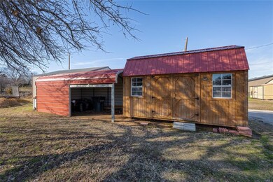 169 Lowrey Cir, Springtown, TX 76082 - photo 6