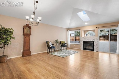 Vaulted ceiling and lots of light!