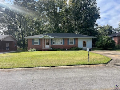 129 Lincoln St, Warner Robins, GA 31088 - photo 2