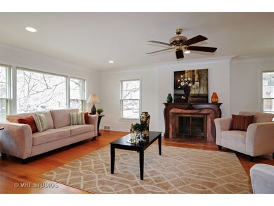 2904 W Granville Ave, Chicago, IL 60659 - photo 2