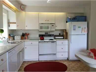 276 Sap Bucket Cir unit 2B, Peru, VT 05152 - photo 6