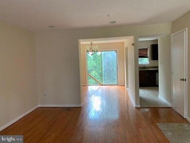 1303 Upcot Ct, Capitol Heights, MD 20743 - photo 3