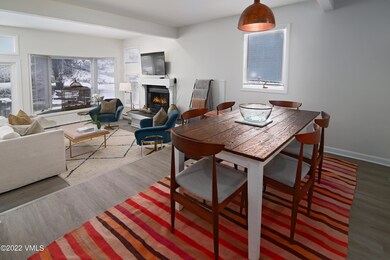 1536_deer_blvd_a_dining_living