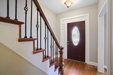 106 Beech St, Lowell, MA 01850 - photo 2