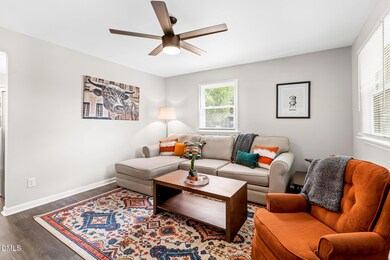 1811 Capps St, Durham, NC 27707 - photo 4