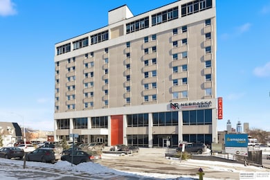 Park Plaza Condominiums unit 302, Omaha, NE 68131 - photo 2