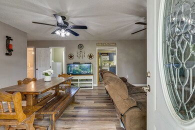 Features All New Flooring