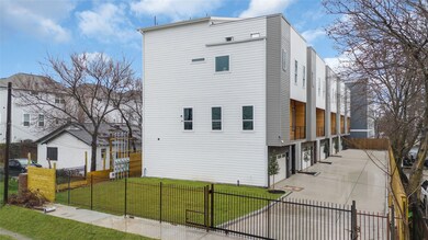 710 Link Rd unit B, Houston, TX 77009 - photo 3