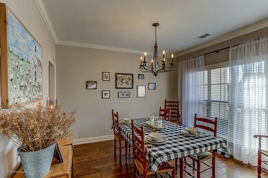 FORMAL DINING
