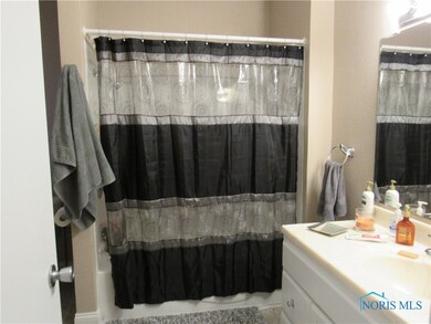 Full bath, very spacious.