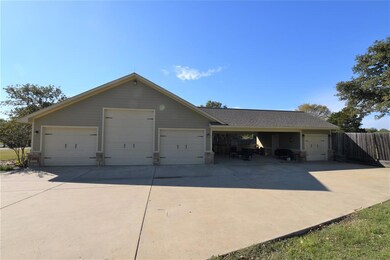 715 Clear Water Ct, Corsicana, TX 75109 - photo 7