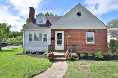 Adorable Cape Cod on Corner Lot!