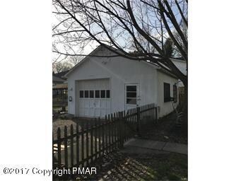 33 Davey Ave, Pen Argyl, PA 18072 - photo 3