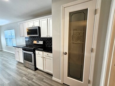 8918 Tarpon Springs Ln, Houston, TX 77095 - photo 6