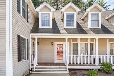 33 Bellwood Cir unit 33D, Bellingham, MA 02019 - photo 2