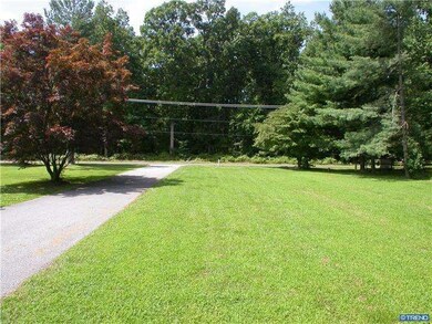 949 Woods Rd, Bear, DE 19701 - photo 2