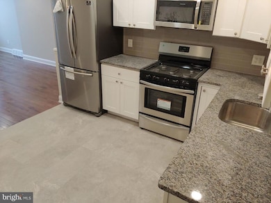 2040 S 18th St unit 1, Philadelphia, PA 19145 - photo 4