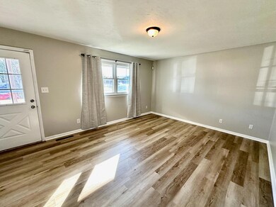 178 E Alcott Rd, Columbus, OH 43207 - photo 4