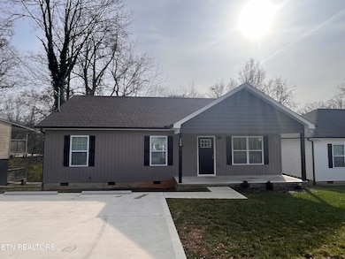 355 W Outer Dr, Oak Ridge, TN 37830 - photo 2