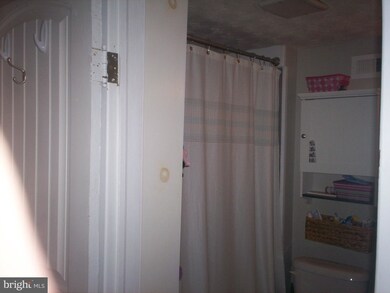 25 Vernon St, Keyser, WV 26726 - photo 5