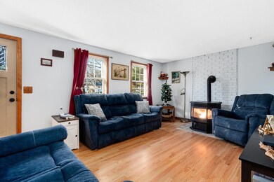 40 Dracut Rd, Hudson, NH 03051 - photo 4