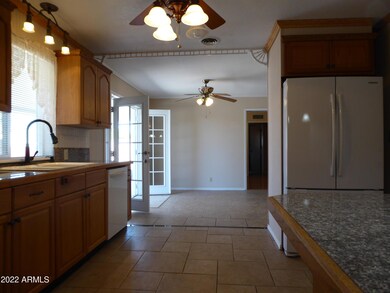 Kitchen/Dining