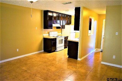 705 Denman St, Nacogdoches, TX 75964 - photo 3