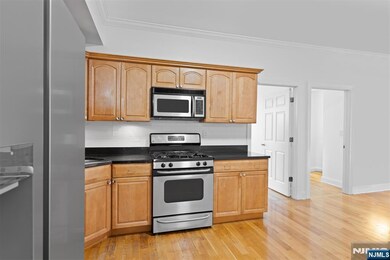 85 Broadway unit 2H, Jersey City, NJ 07306 - photo 6
