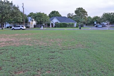 611 W Hackberry St unit 27, Fredericksburg, TX 78624 - photo 3