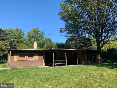 1886 Black Oak Rd, Warfordsburg, PA 17267 - photo 2