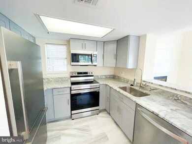 14126 Bowsprit Ln unit 704, Laurel, MD 20707 - photo 4