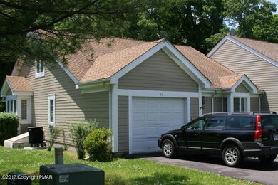 95 Village Dr, Stroudsburg, PA 18360 - photo 3