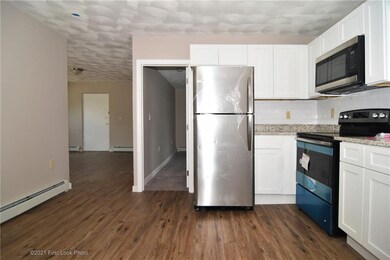 747 Roosevelt Ave, Pawtucket, RI 02860 - photo 5