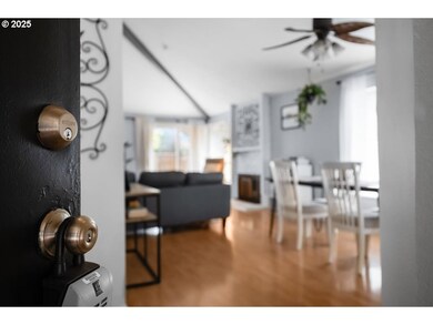 21560 SW Augusta St, Beaverton, OR 97006 - photo 3