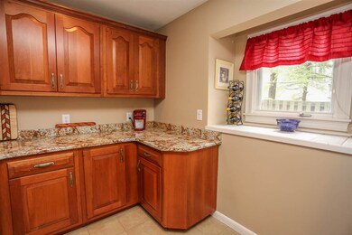 189 Coburn Woods, Nashua, NH 03063 - photo 6