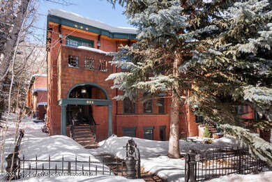 825 S Ute Ave unit A, Aspen, CO 81611 - photo 3