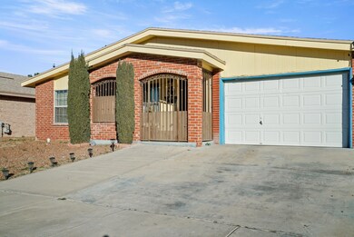 436 Katherine Dr, Horizon City, TX 79928 - photo 2