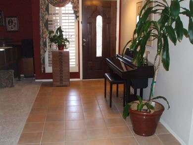 1008 E Secretariat Dr, Tempe, AZ 85284 - photo 2