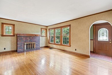 357 Fallis Road-5.jpg-SMALL