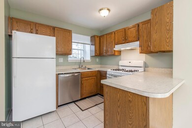 2482 Norrington Dr, Norristown, PA 19403 - photo 5