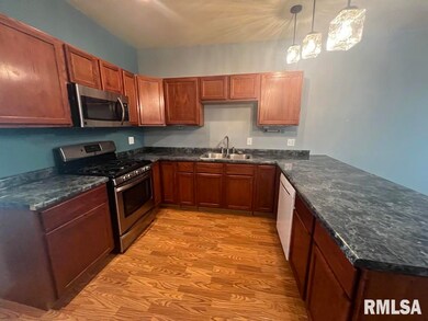 836 S Johnson St, Macomb, IL 61455 - photo 7