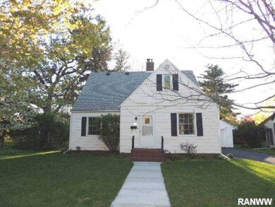 209 13th St SE, Menomonie, WI 54751 - photo 2