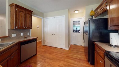 519 E Greenfield Dr, Wake Village, TX 75501 - photo 6