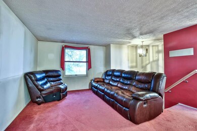 876 Laverty Ln, Cincinnati, OH 45230 - photo 6