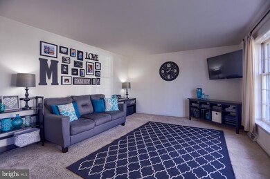 1104 Independence Dr, Reading, PA 19609 - photo 4