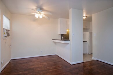8803 Timberside Dr unit 9, Houston, TX 77025 - photo 7