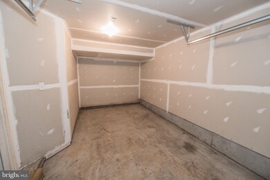 602 Hupps Hill Ct, Strasburg, VA 22657 - photo 5