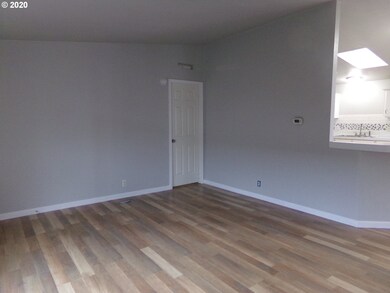 1324 Bramblewood Ln, Eugene, OR 97404 - photo 4