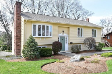 14 Snowdrop Dr, Cranston, RI 02920 - photo 2