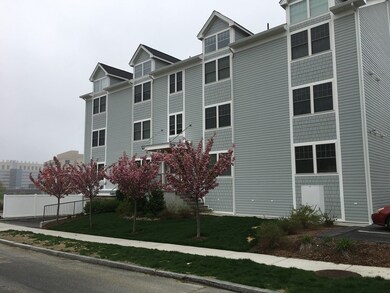 4 Carver St unit 2, Worcester, MA 01604 - photo 2